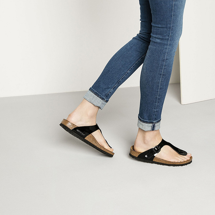 BIRKENSTOCK GIZEH PATENT BLACK GARDENIA