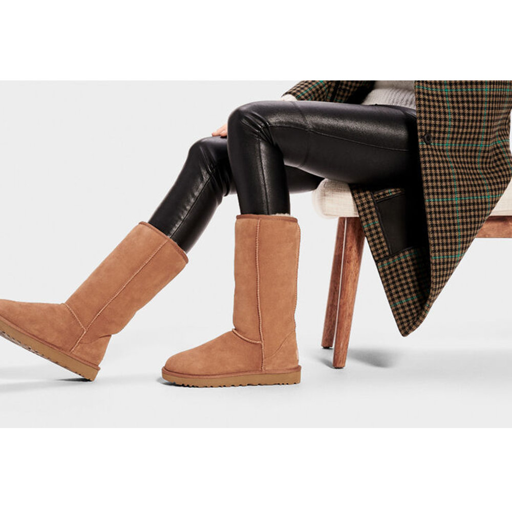 UGG W CLASSIC TALL II CHESNUT GARDENIA