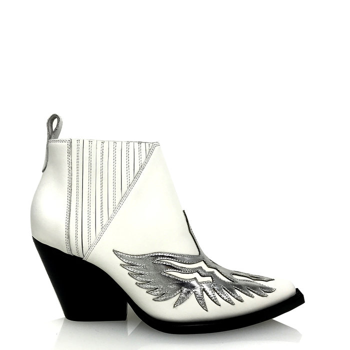 JEFFREY CAMPBELL // FAWKES / WHITE+SILVER - ::