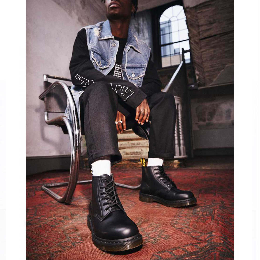 DR. MARTENS 101 SMOOTH BLACK GARDENIA